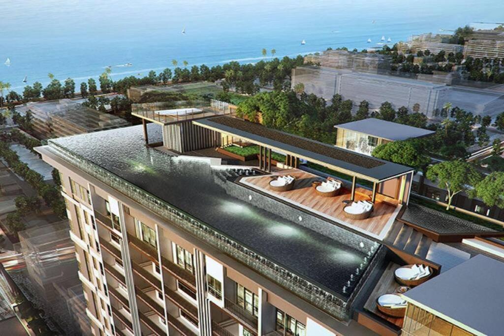 The Base Condo Center Of Pattaya Rooftop Swimming Pool Exteriör bild