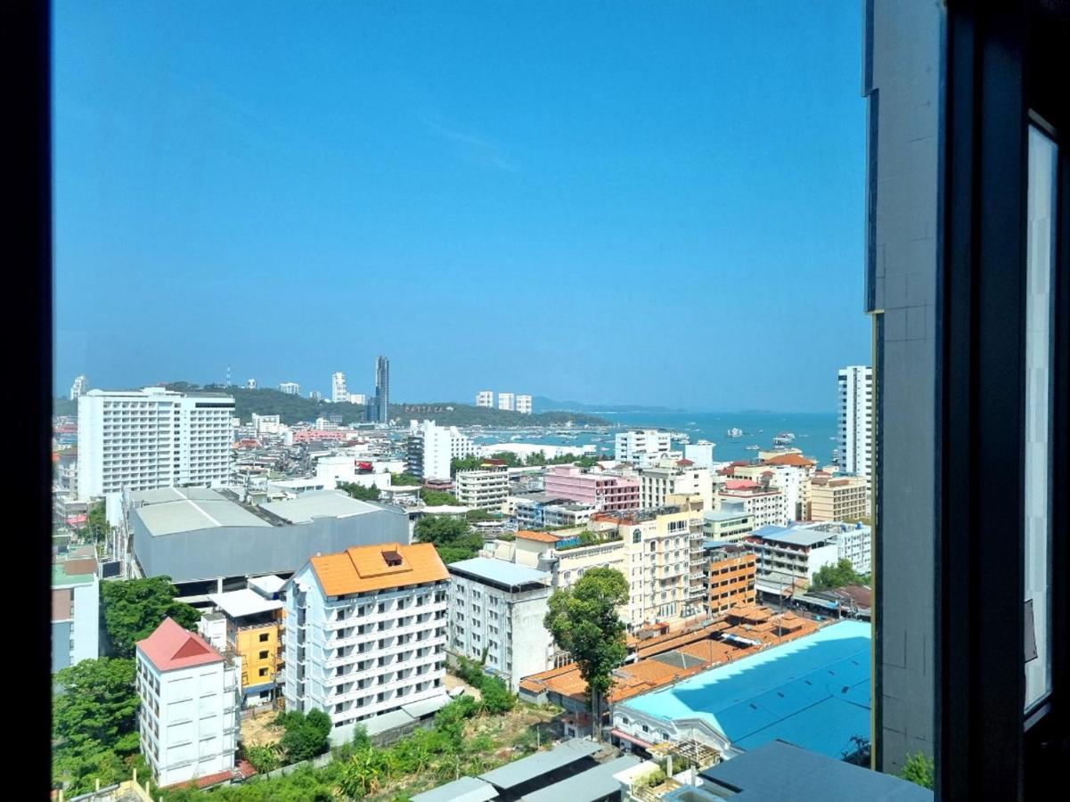The Base Condo Center Of Pattaya Rooftop Swimming Pool Exteriör bild