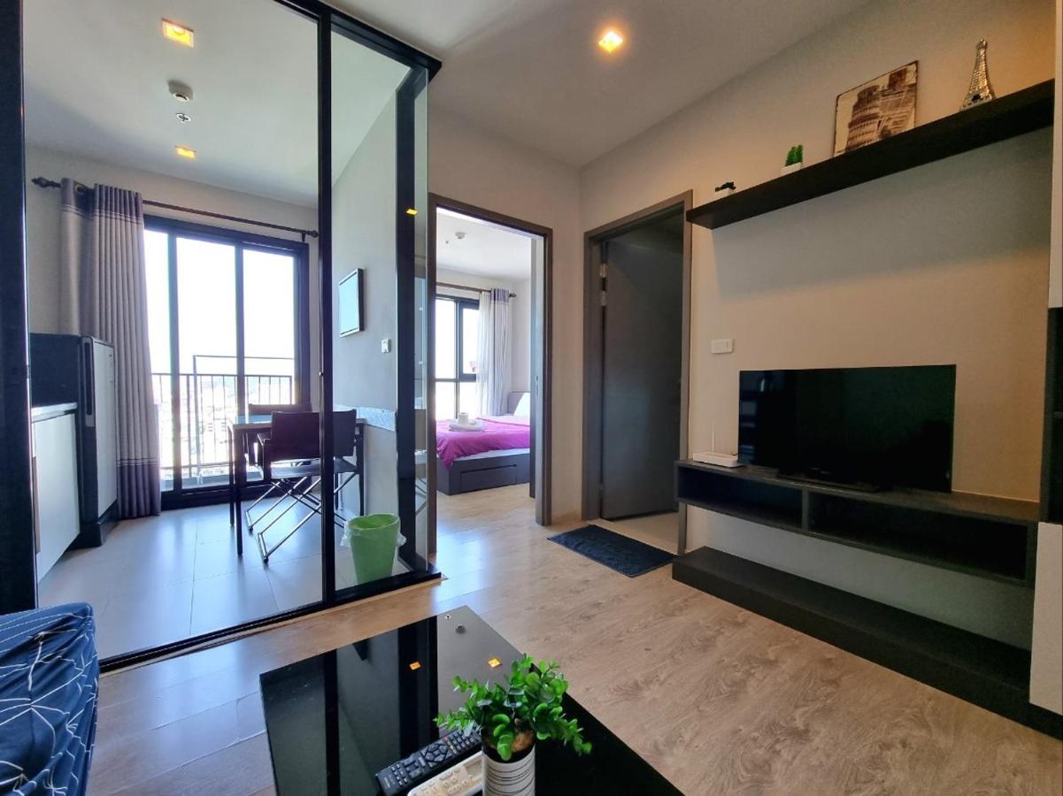 The Base Condo Center Of Pattaya Rooftop Swimming Pool Exteriör bild