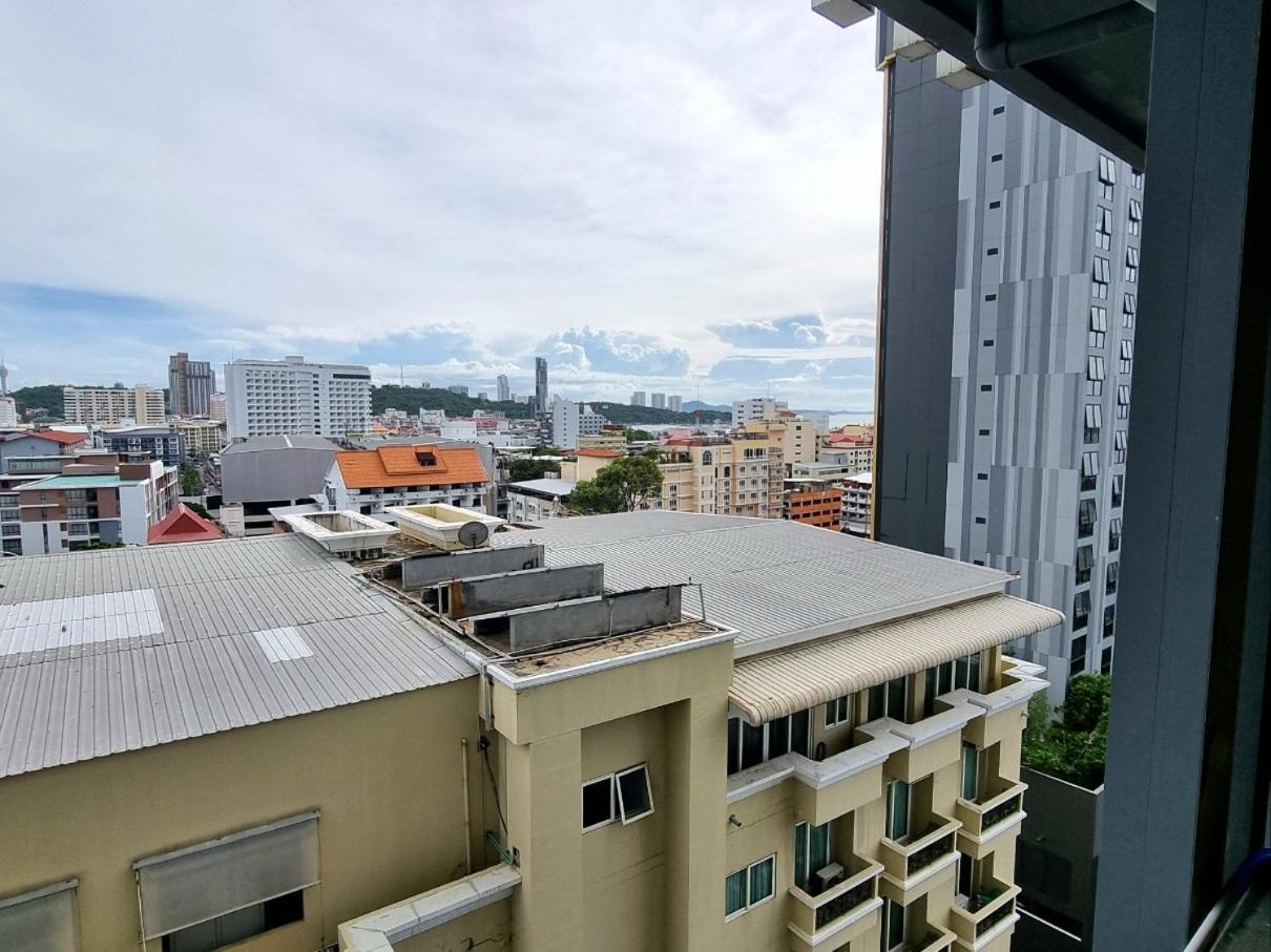 The Base Condo Center Of Pattaya Rooftop Swimming Pool Exteriör bild