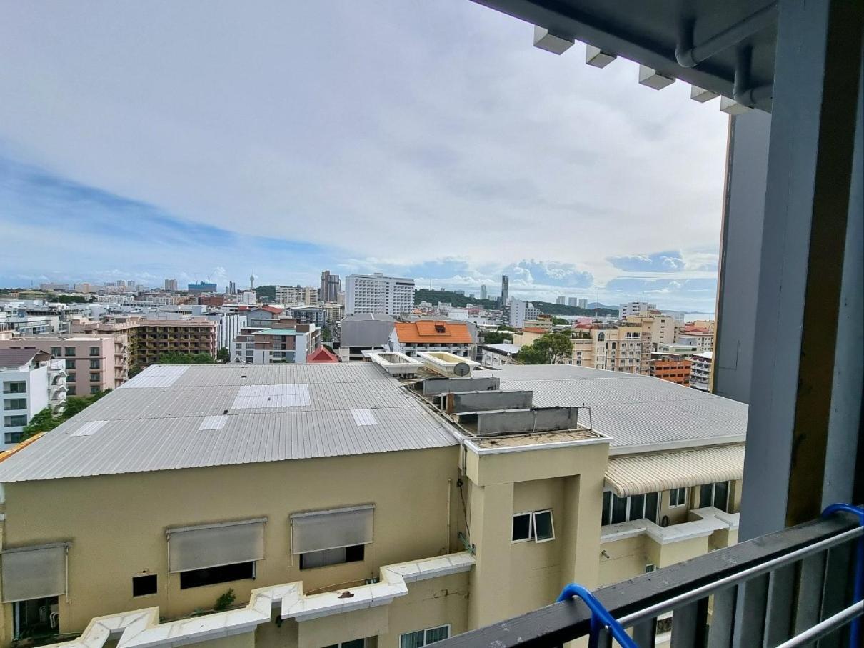The Base Condo Center Of Pattaya Rooftop Swimming Pool Exteriör bild