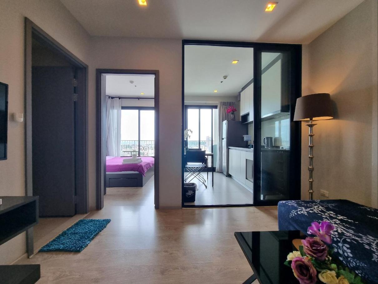 The Base Condo Center Of Pattaya Rooftop Swimming Pool Exteriör bild